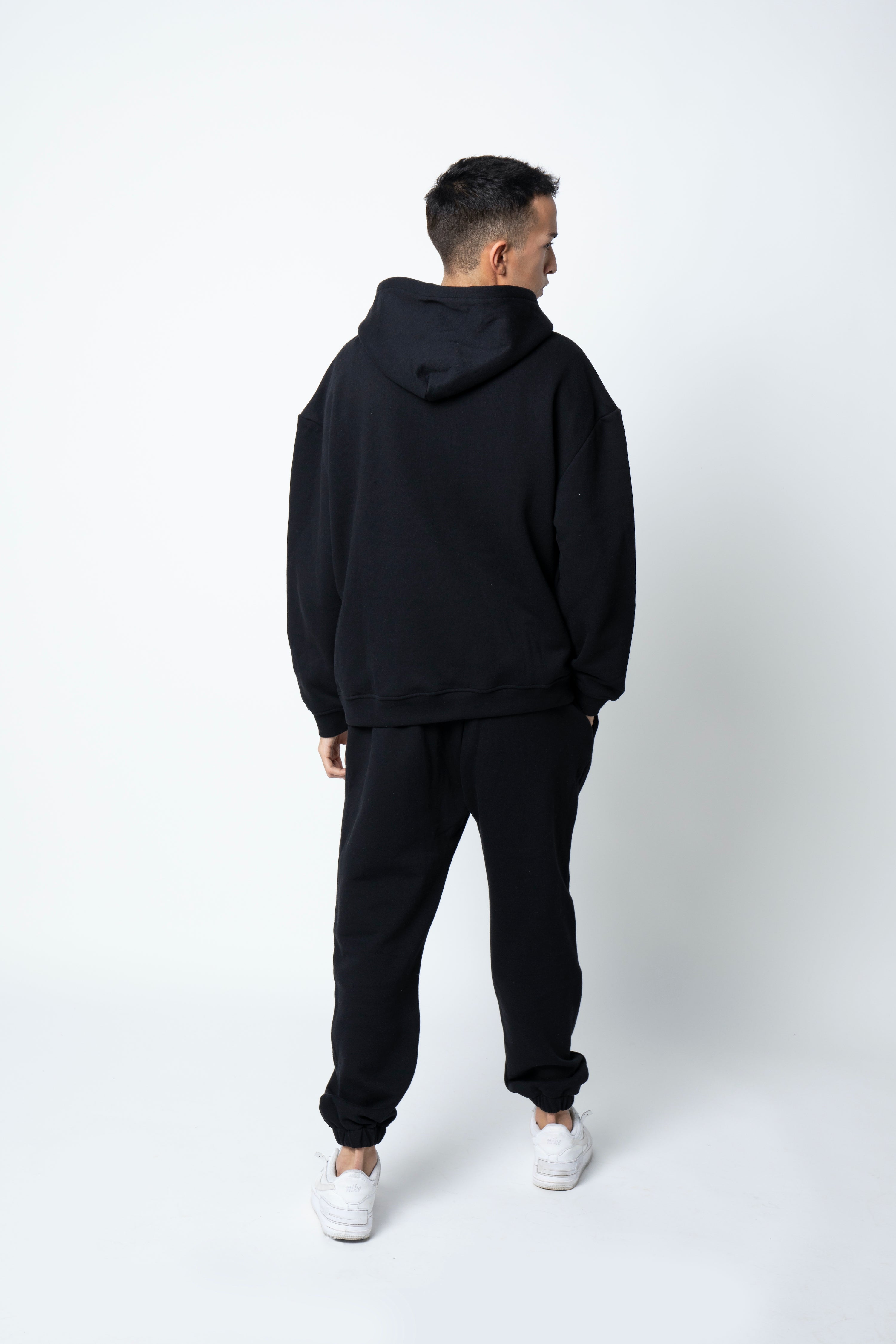 Black basic clearance sweatshirt